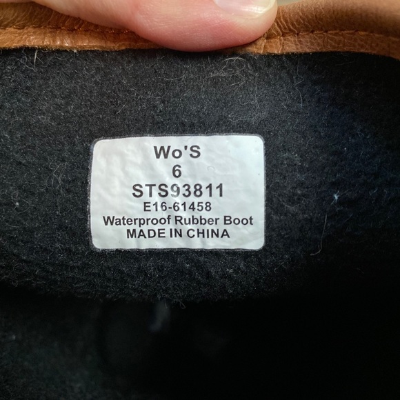 Sperry Rainboots - Picture 5 of 6